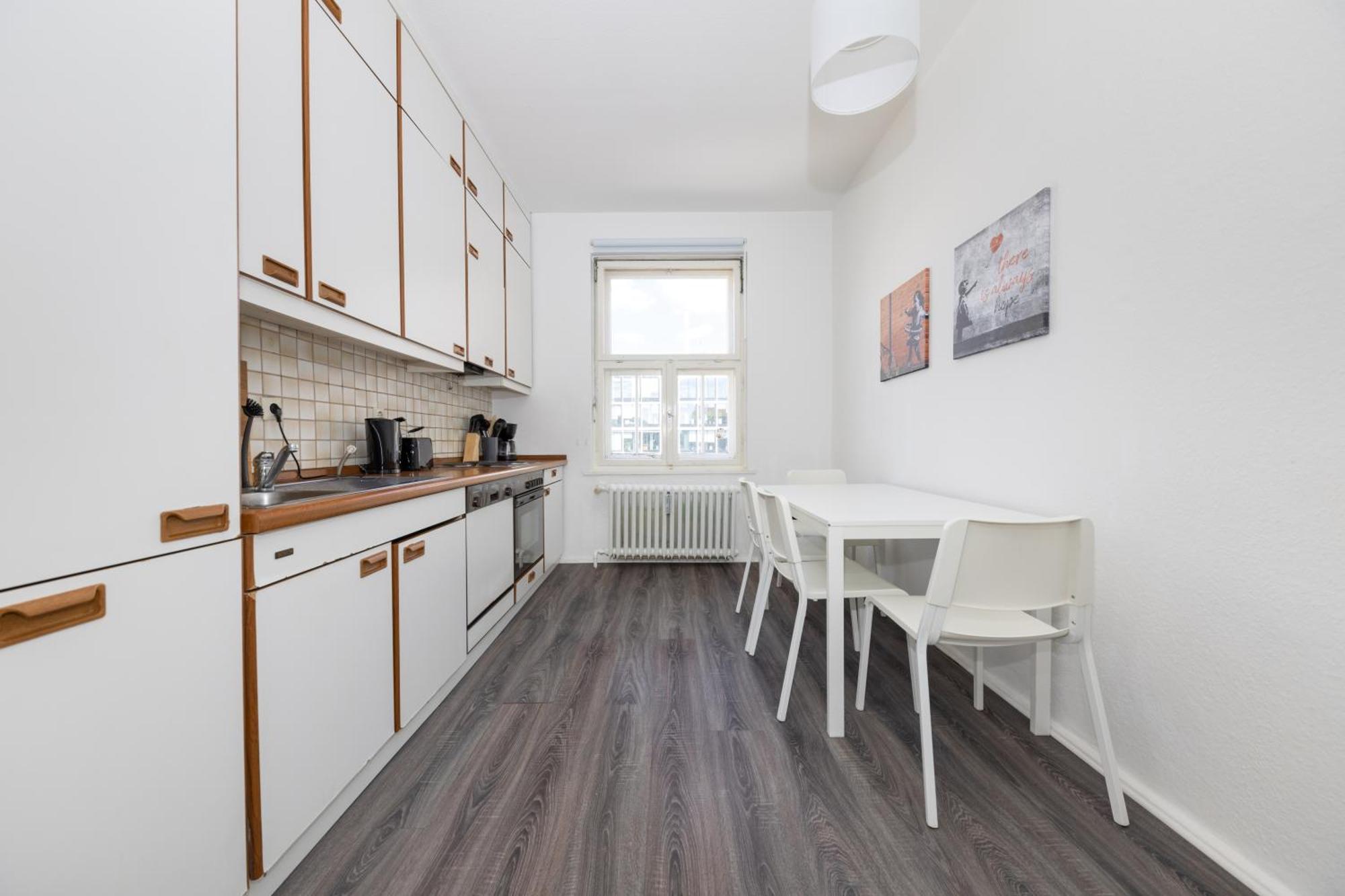 Appartement 160qm 6-zimmer Banksi-galerie-apartment Hauptbahnhof *